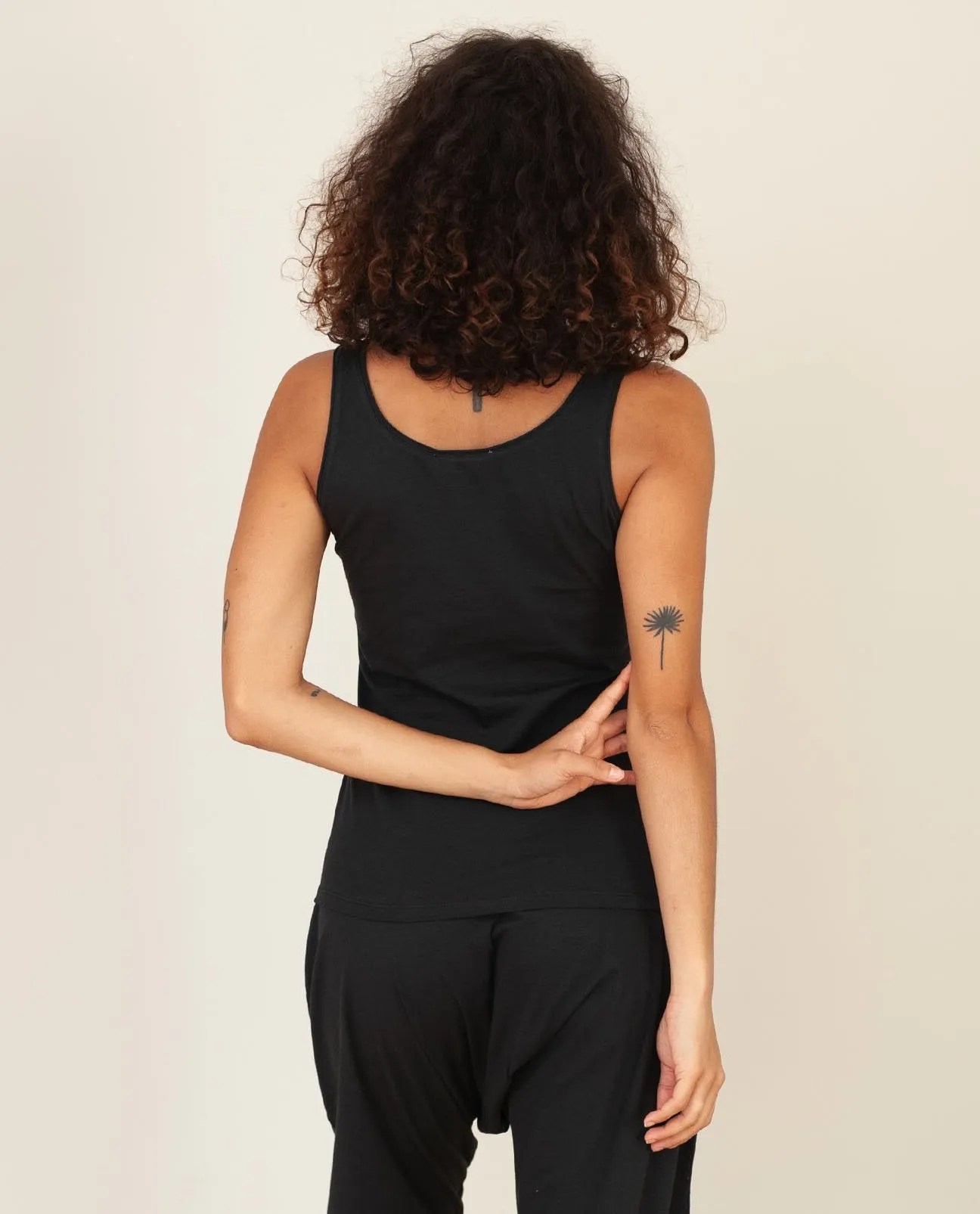 Catori Organic Cotton Yoga Top In Black