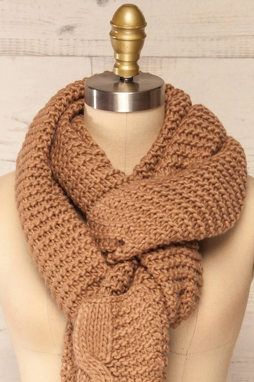 Chunkyss Beige | Thick Knit Scarf w/ Pockets