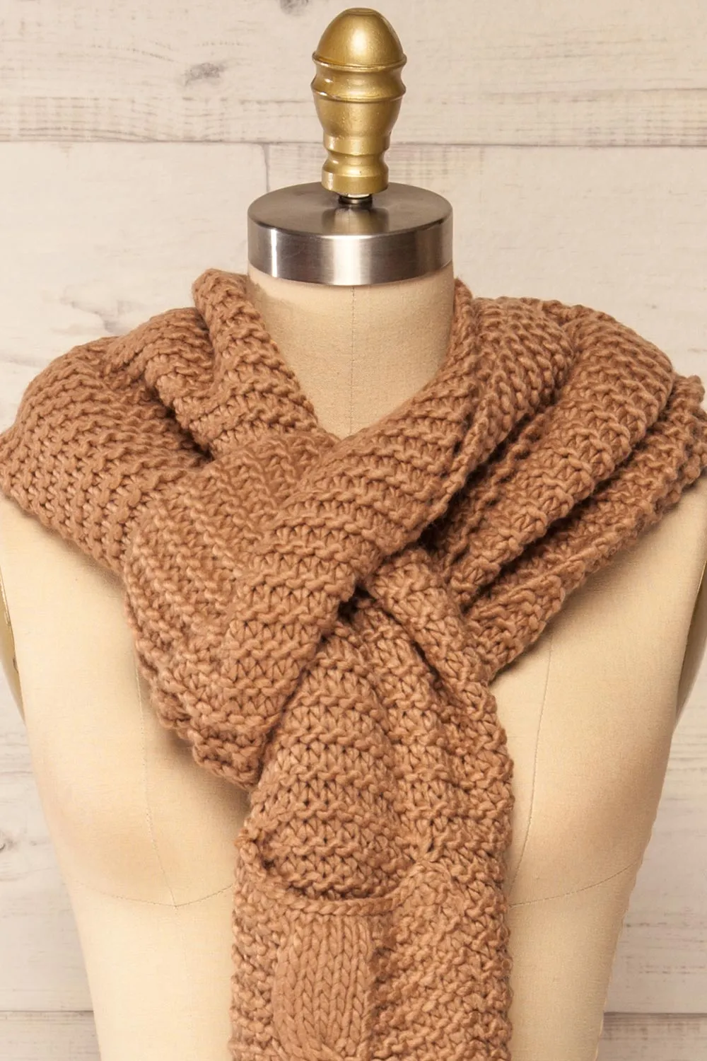 Chunkyss Beige | Thick Knit Scarf w/ Pockets