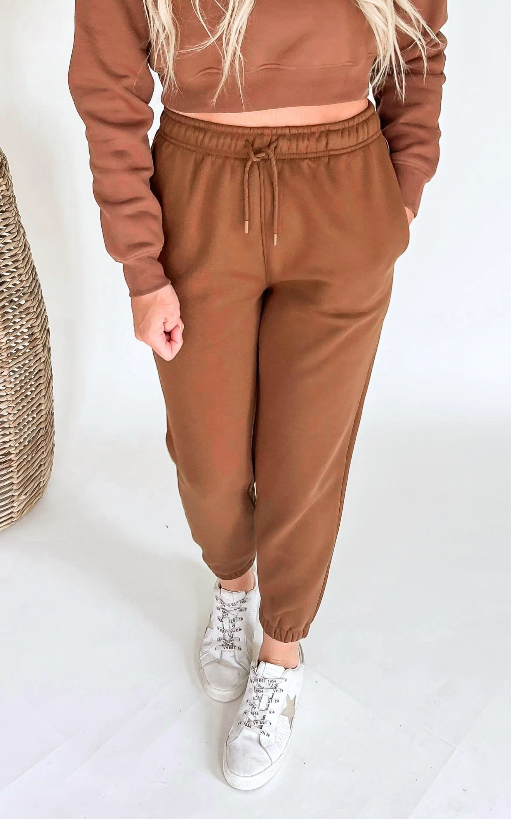 Cocoa Dust Fleece Billow Jogger Pants | Mono B