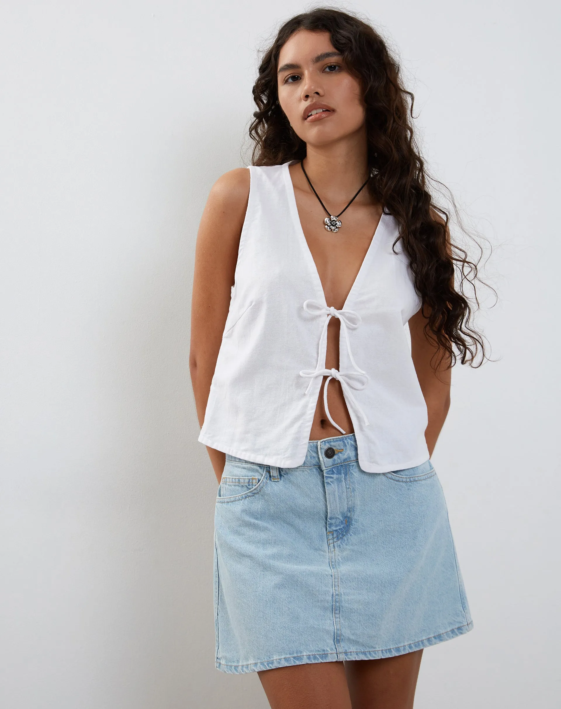 Kayve Tie Front Top in White