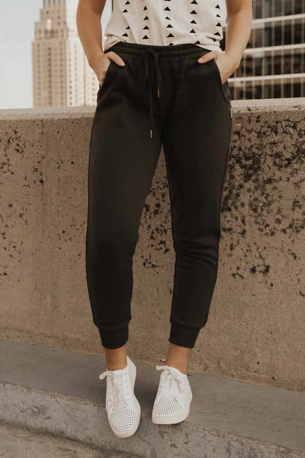 Kourtney Sweatpants in Charcoal