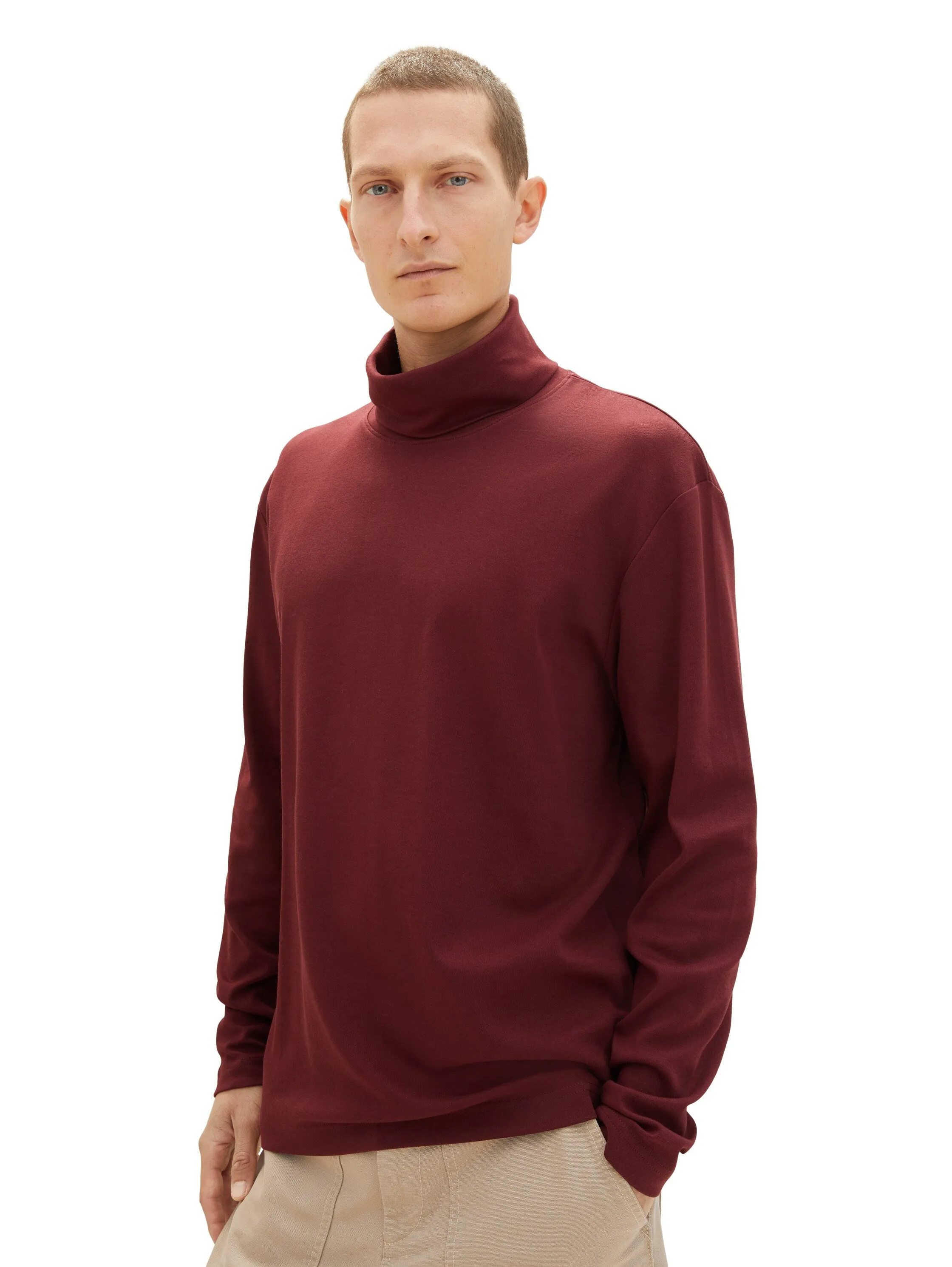 LONGSLEEVE TURTLENECK