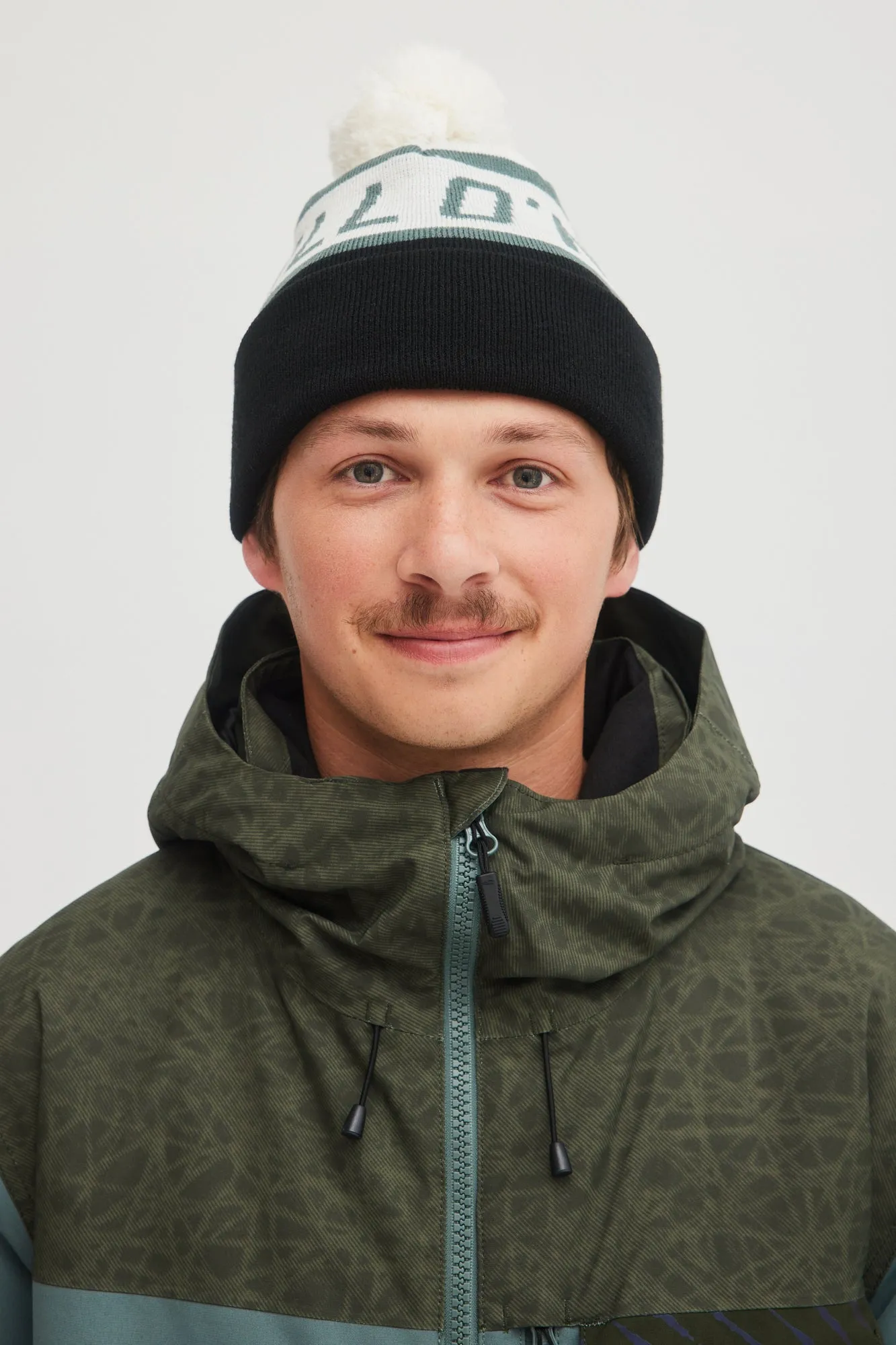 POWDER BEANIE