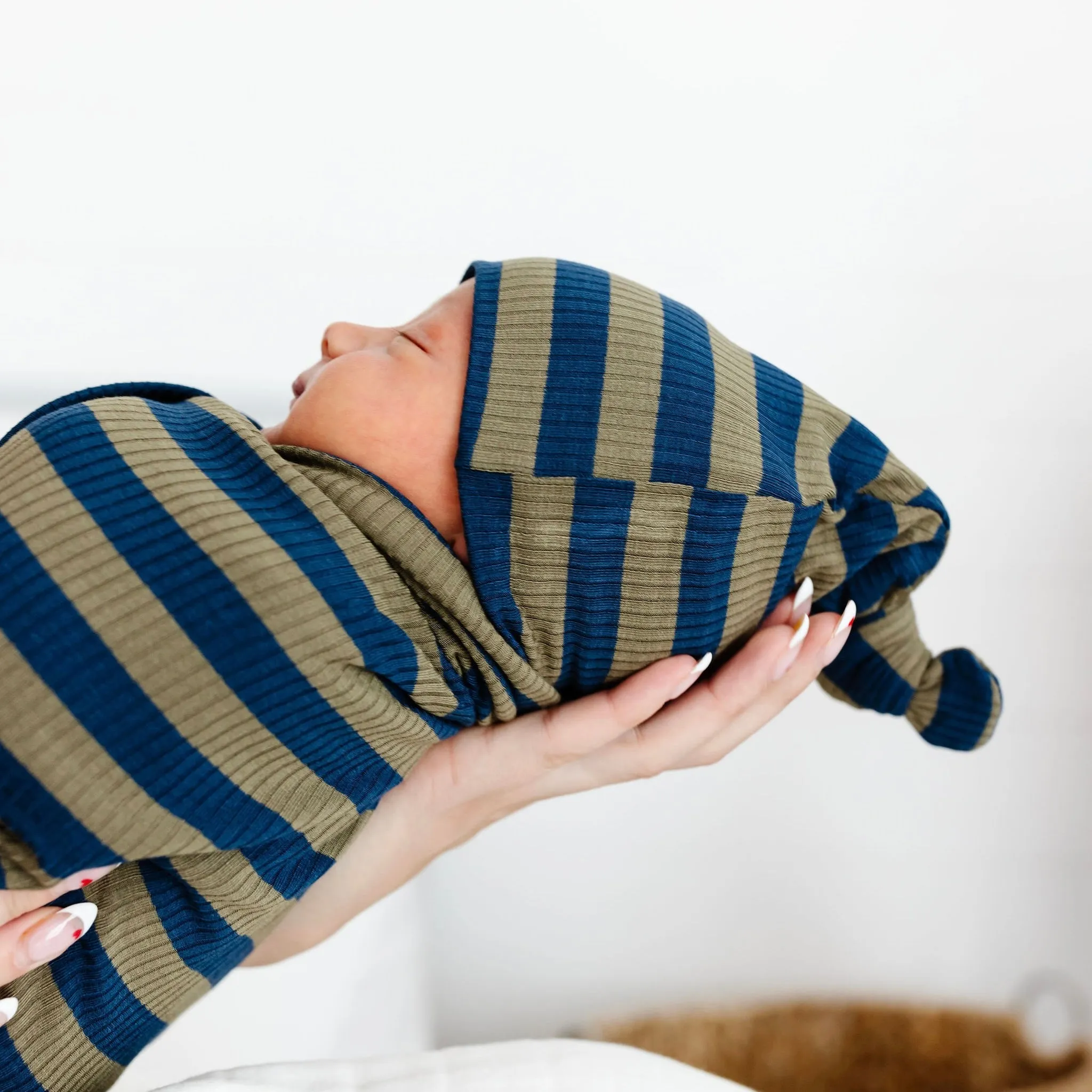 Rome Ribbed Newborn Hat Bundle (Gown)