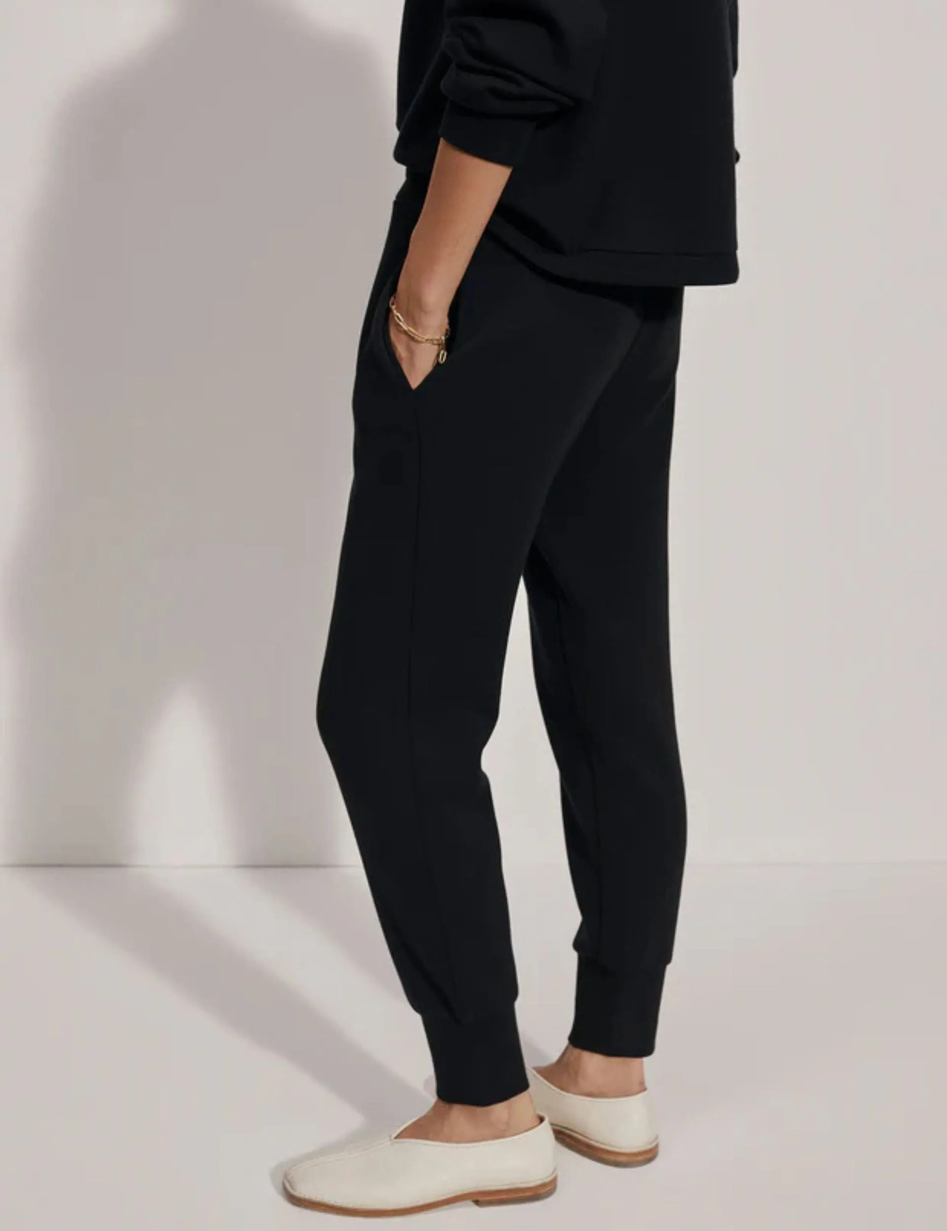 The Slim Cuff Pant 27.5" - Black