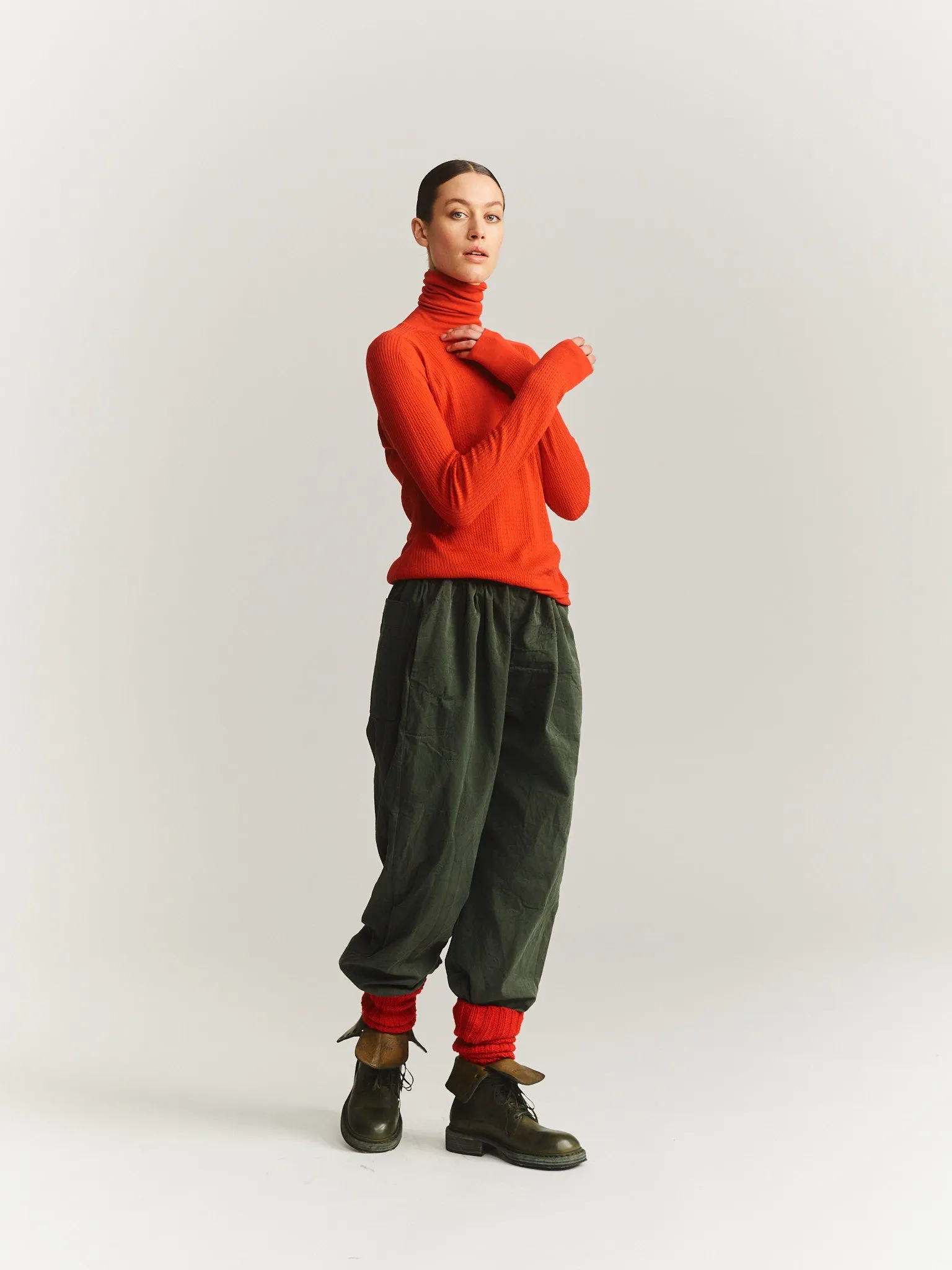 ULTRAFINE CABLE STITCH TURTLENECK - RED